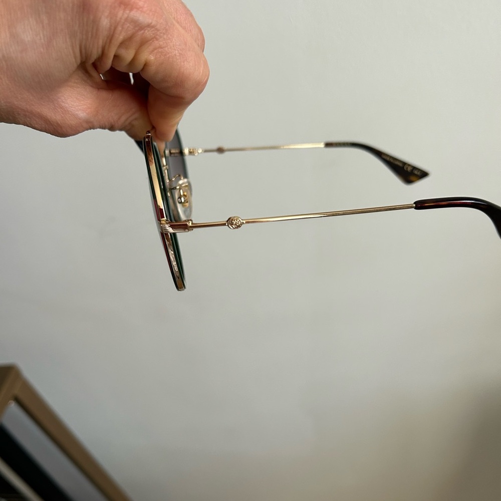 Gucci round metal unisex sunglasses. - Picture 6 of 7
